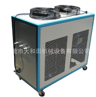 小型冷水機，生產冷卻沒問題
